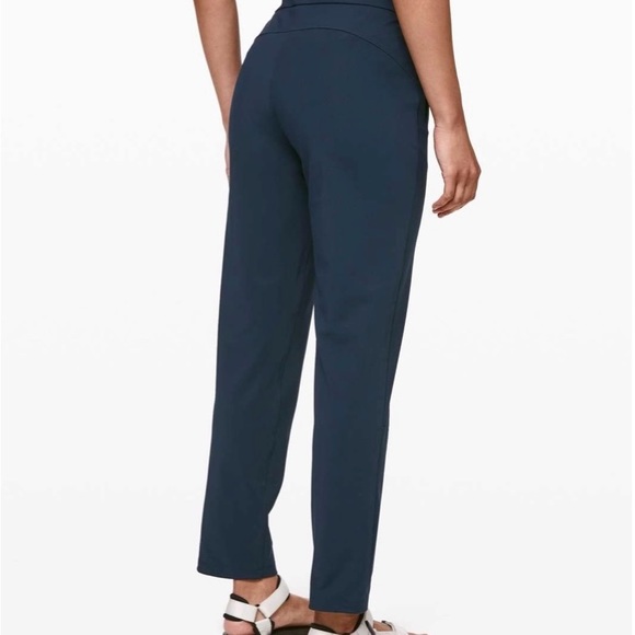 Lululemon On The Move Pant *28"
Lightweight, True Navy - Picture 4 of 9